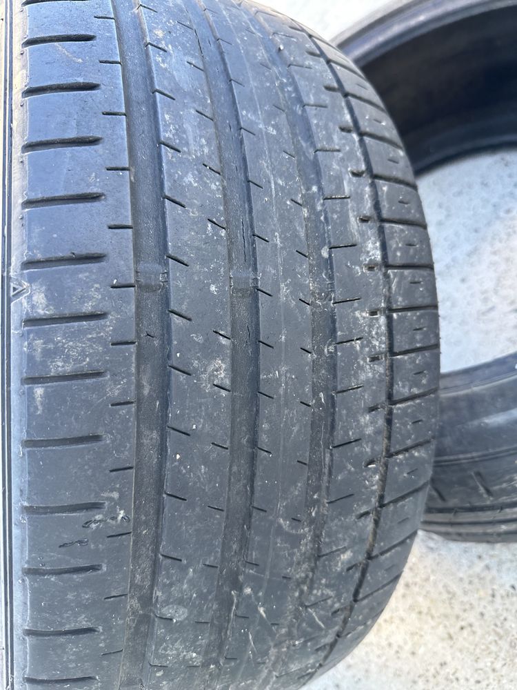 Anvelope vara  235/40/R18 pereche profil bun