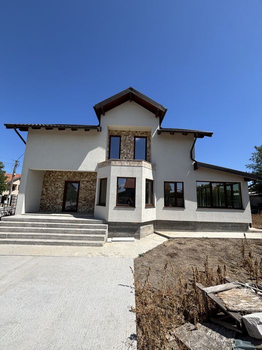 Casă P+1 160 m² deosebita , 500 m² teren, zonă liniștită