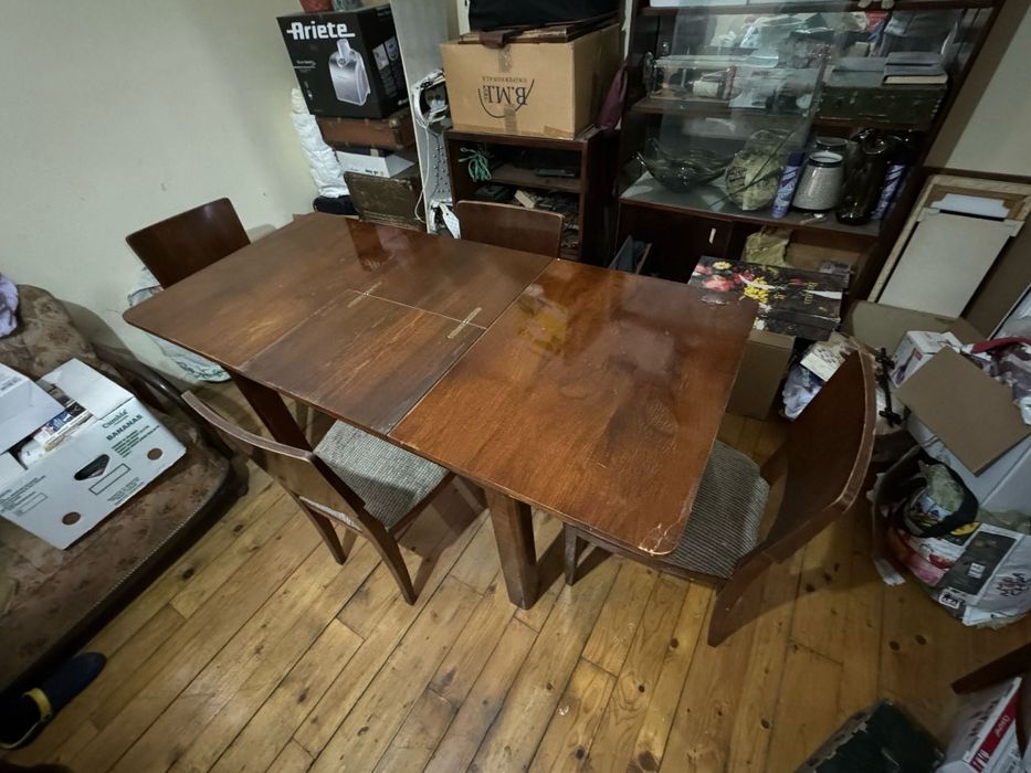 Masa sufragerie extensibila cu 4 scaune