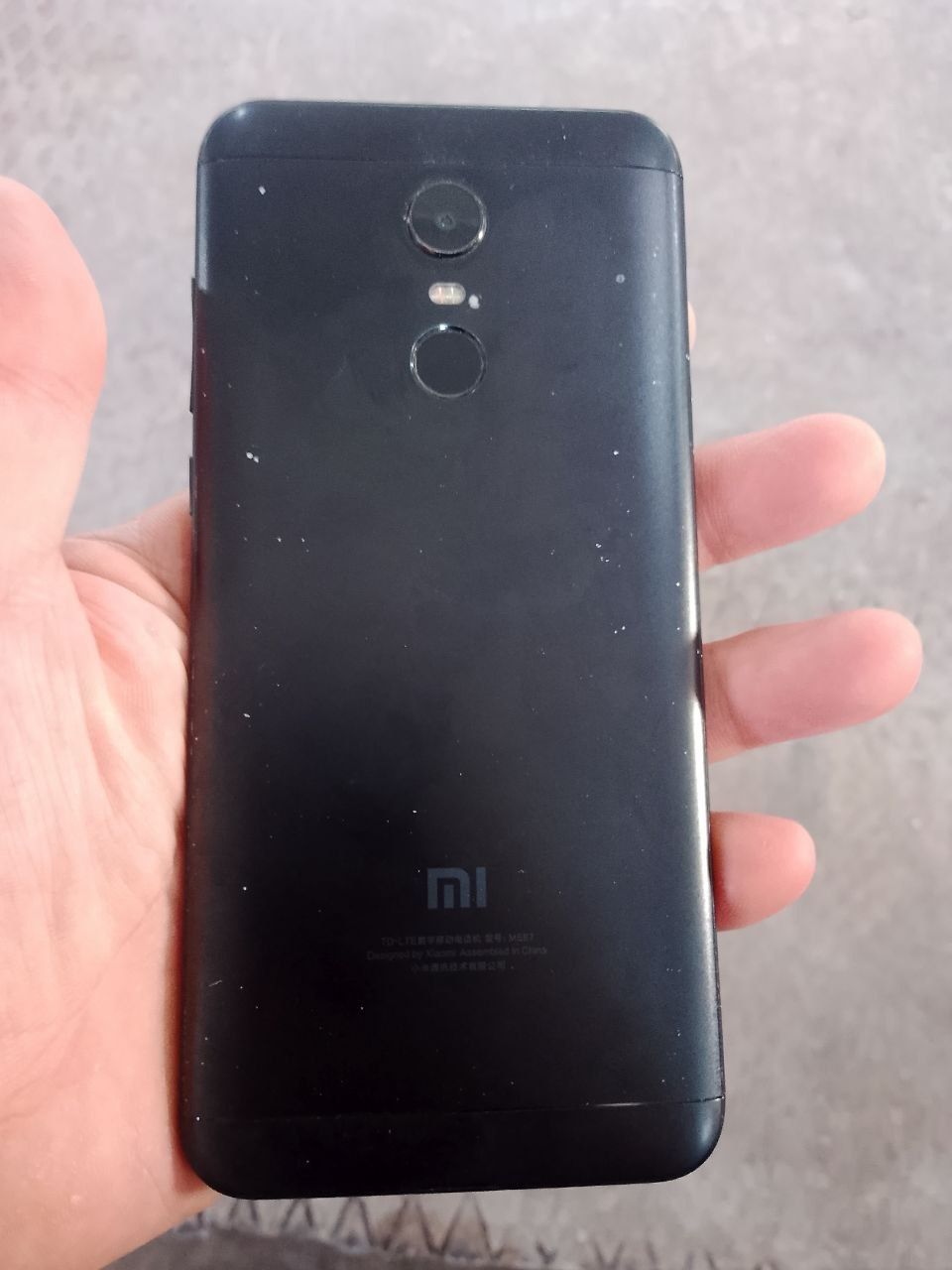 Redmi 5 plus ideal holatda