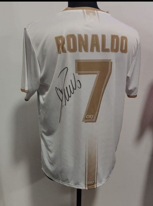 Tricou semnat de Cristiano Ronaldo