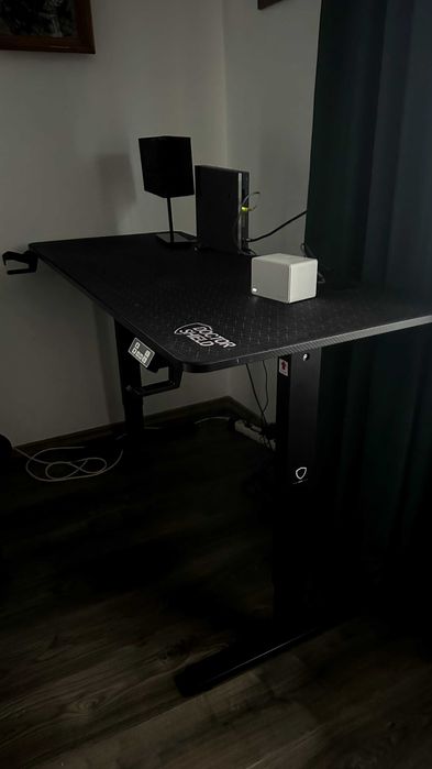 Birou gaming reglabil electric Doctor Shield