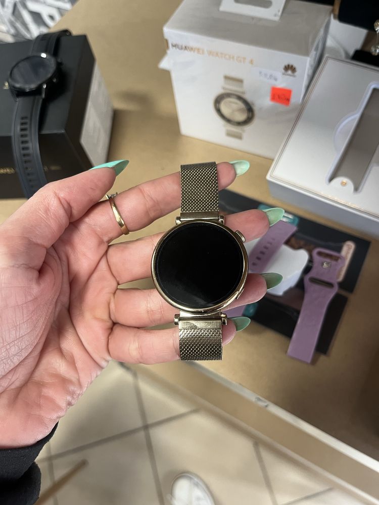 Смарт часовник Huawei watch GT 4