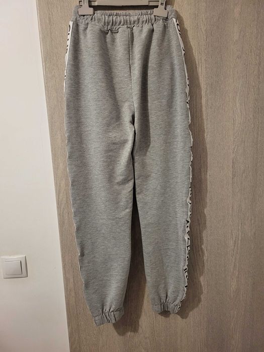 Pantaloni sport damă