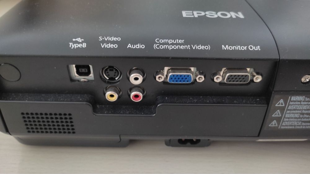 Проектор, мултимедия, EPSON EB-S62, работи частично