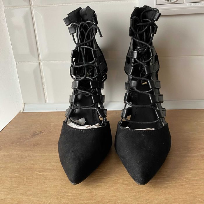 NOU Pantofi cu toc stiletto negri cu siret de dama 36