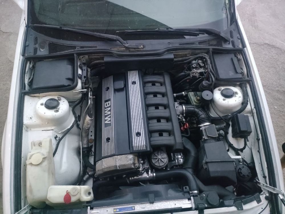 Bmw 525i tayyor praekt srochna sotiladi.