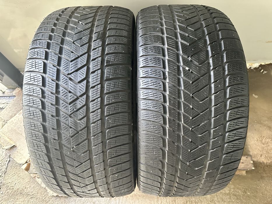 285/35 R22 Pirelli Scorpion Winter