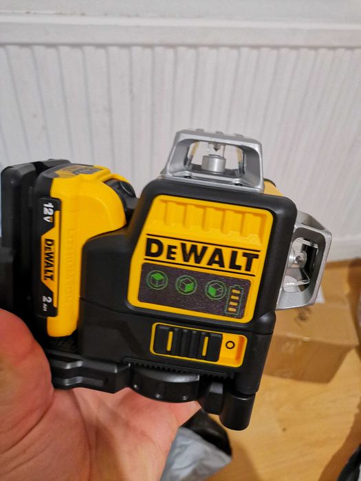 Nivela laser verde 360°,3planuri acumulator, incarcator