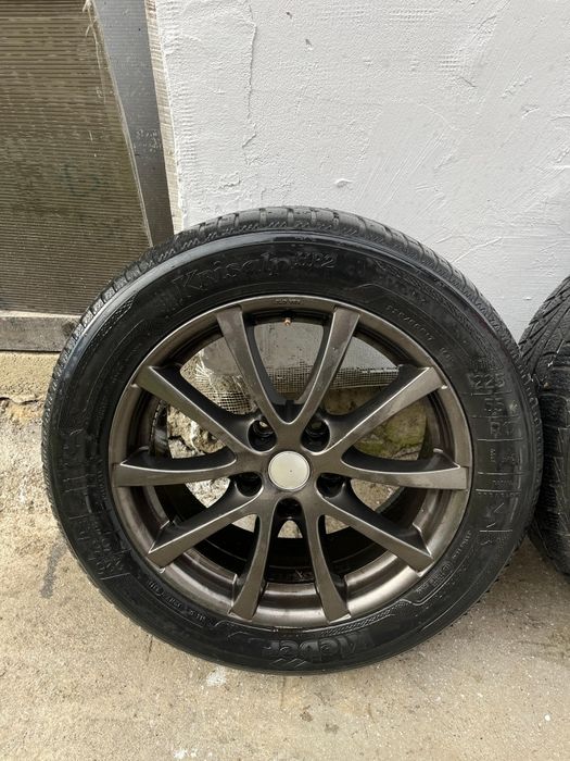 Se vând jante BMW R17