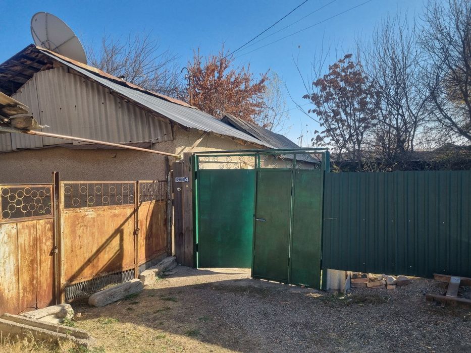 Продается дом 11 сотк центре Бустанлыского района/БустоликдаУйсотилади