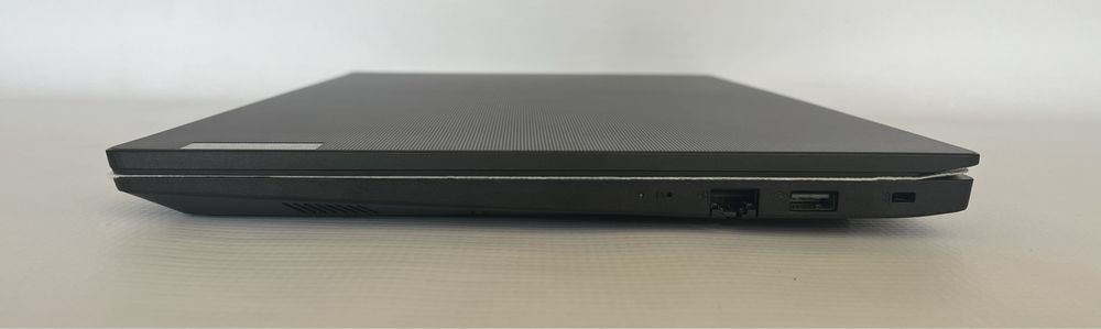 Гаранция! Лаптоп Lenovo V15 Ryzen 7 7730u,16GB Ram 3200mhz, 512GB SSD