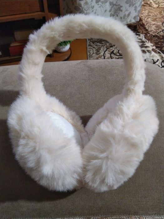 Новые меховые наушники