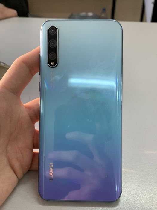 Huawei y7 32 гб в отличном состояний