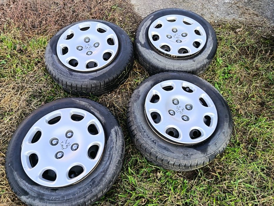 Anvelope de iarnă 175/65/14 M+S cu jante din tablă pentru Peugeot 206.