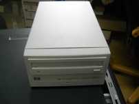 Unitate externa HP StorageWorks Optical 9100MX SCSI