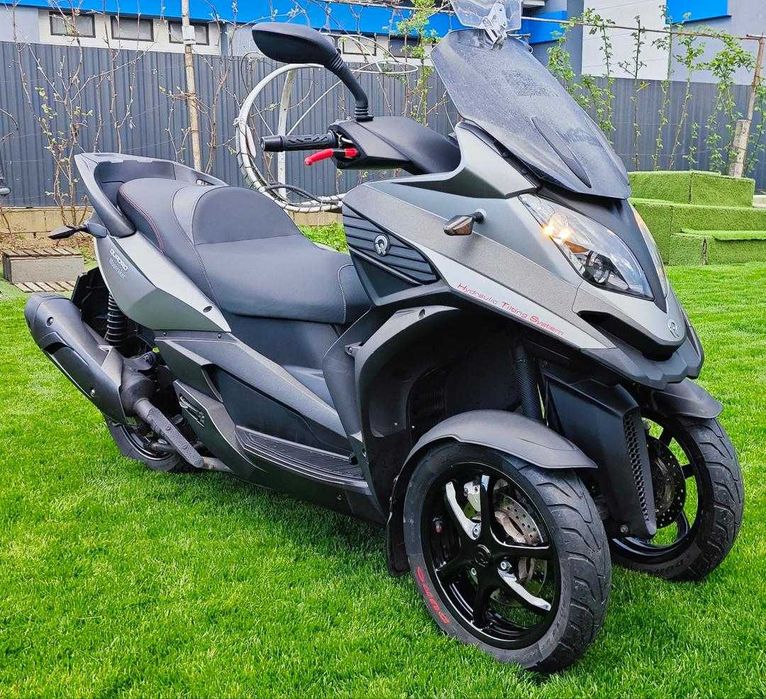 Se vinde Scuter Quadro 3