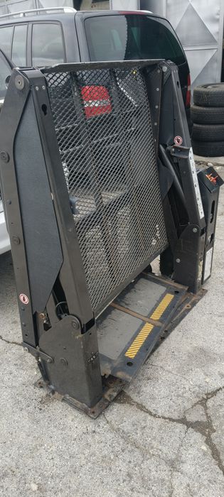 Инвалидна рампа свалена от Фиат дукато