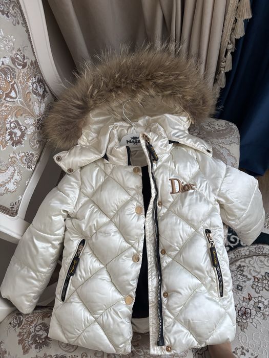 Продам куртку в отличном состояние