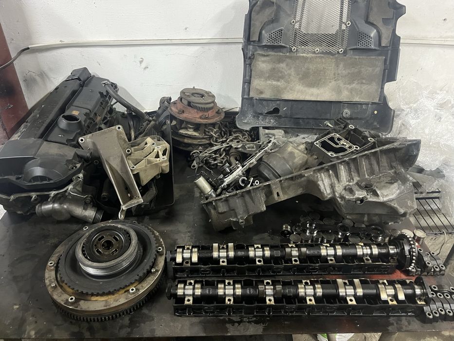 Продам Запчасти от ГБЦ. М52, обьем 2,5 от BMW E39.