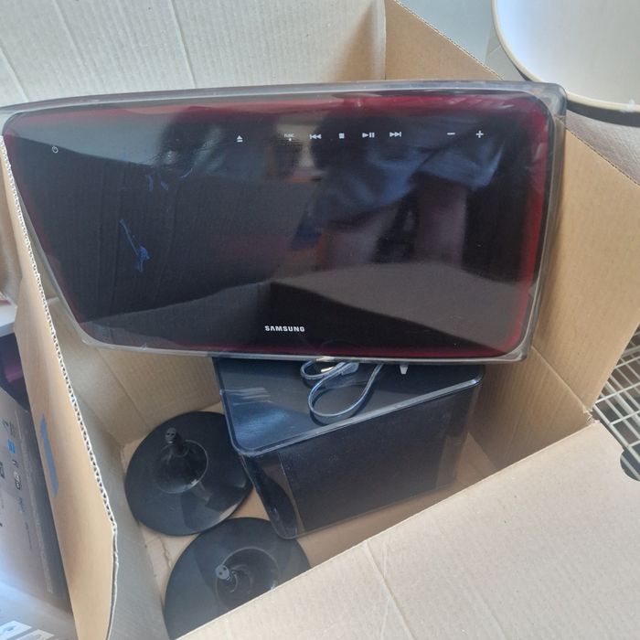 Samsung HT-BD7200 2.1-Channel Blu-ray