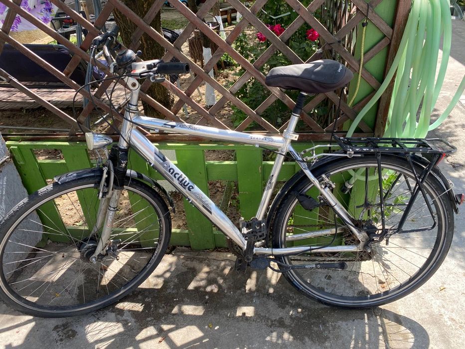 De  vânzare 3 biciclete    pe 28"