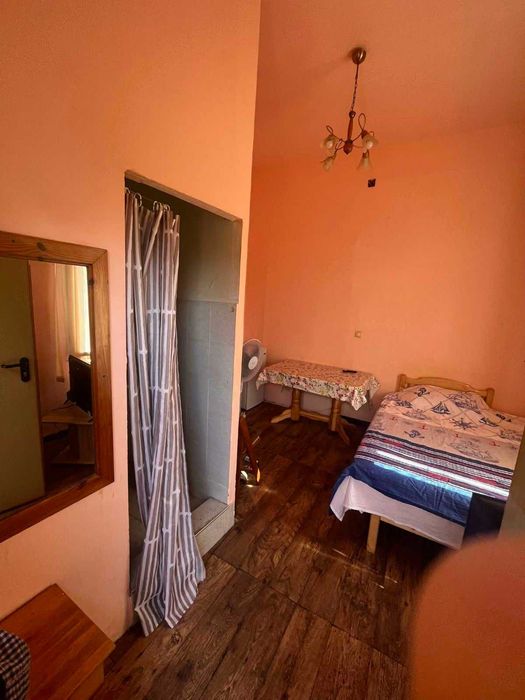 Дава се под наем Едностаен апартамент в Бургас, Център - 22 кв.м за 175 € - Снимка #4