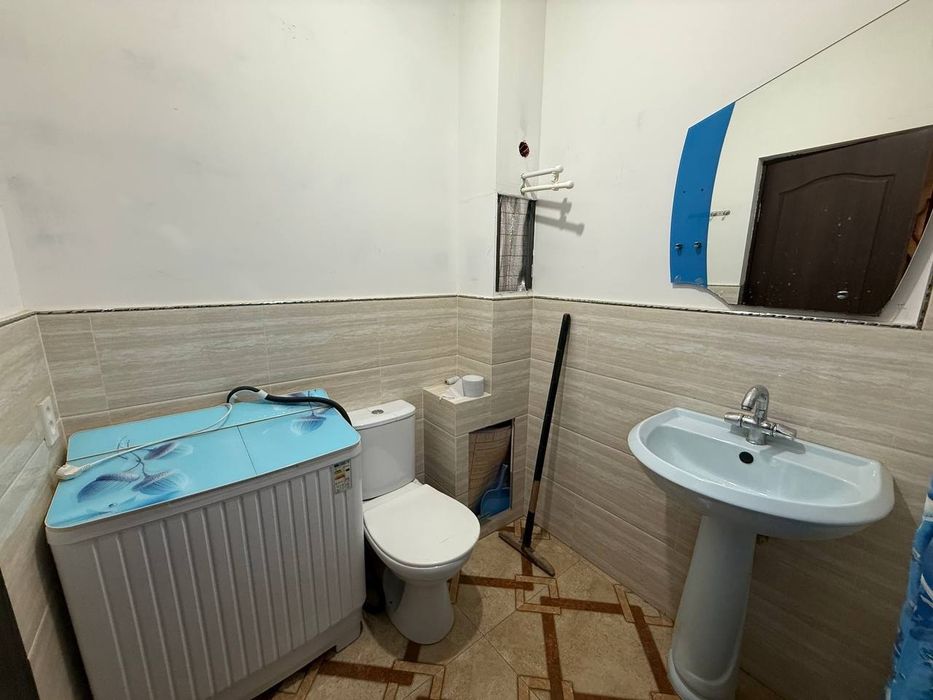 Сдаётся 3х комнатная квартира на 5этаже в районе 6мкр Файз мебель