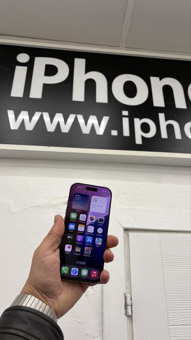 iphone 16 pro. 128 gb. Natural titanium