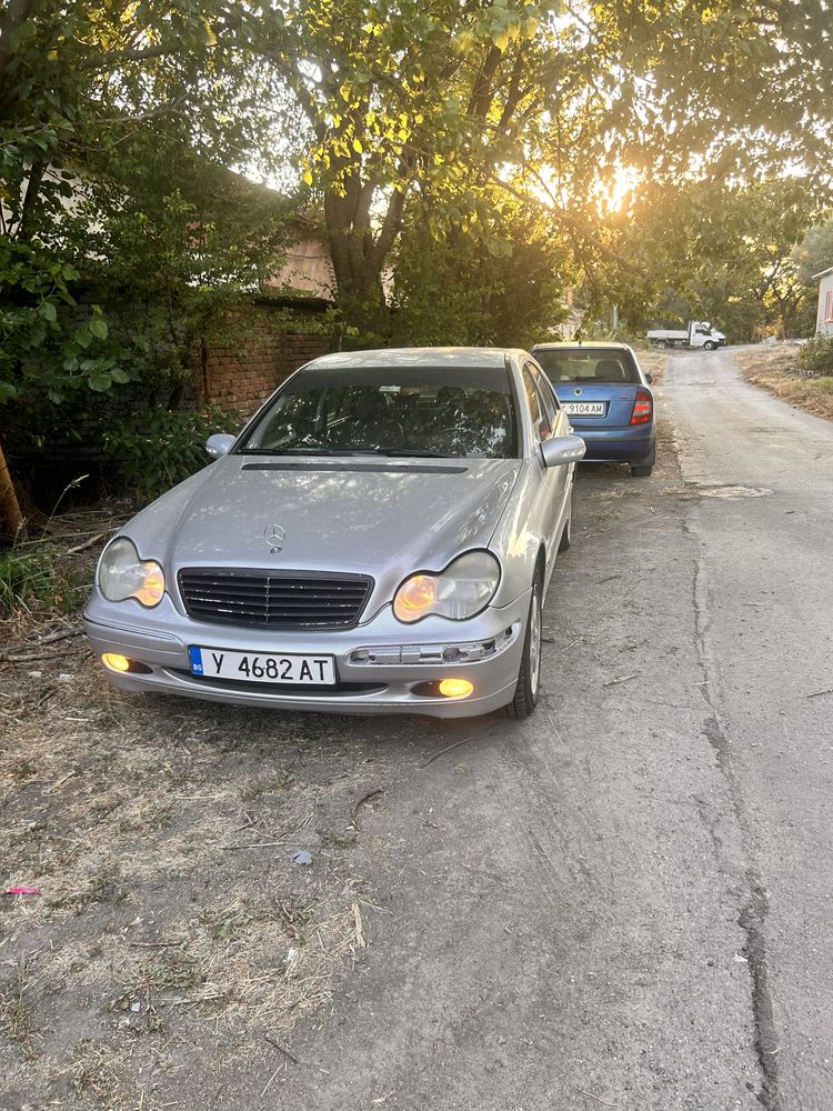 Mercedes C240 цяла или на части