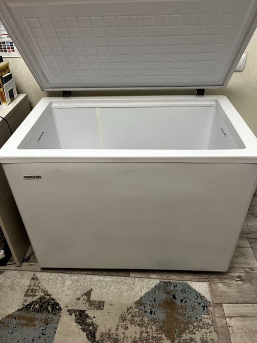 Морозилник Frostor 315 л