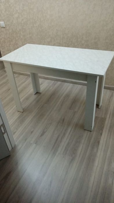 Стол кухонный продам