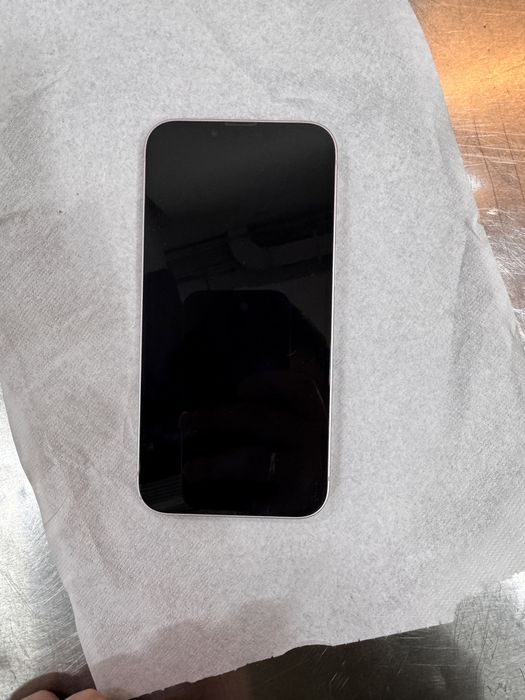 Продам айфон 13 розовый