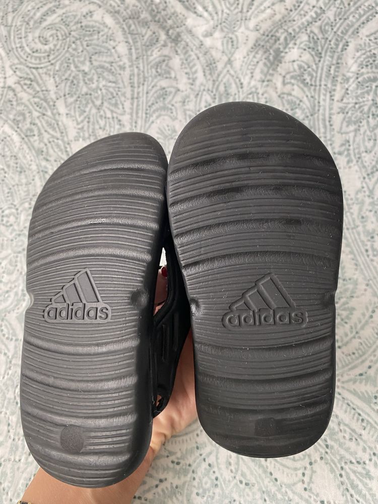 Sandale adidas masura 23