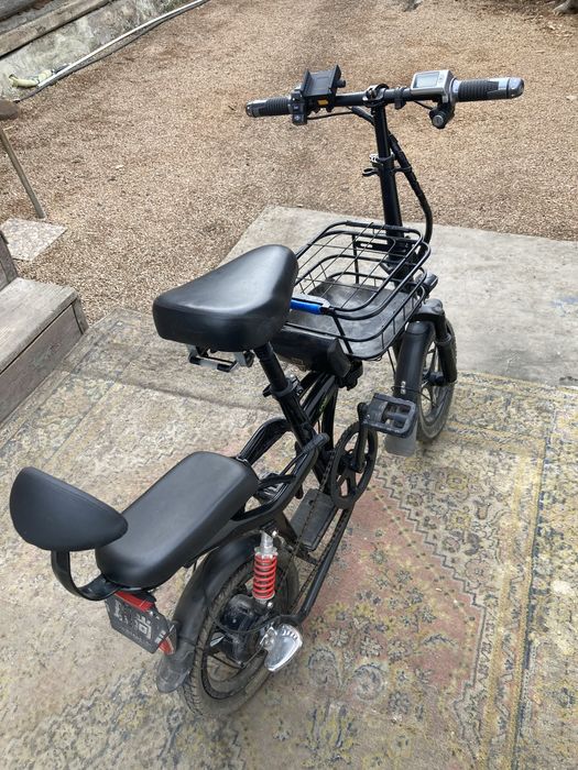 Продам электросамокат