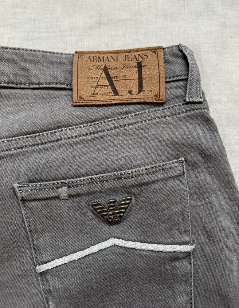 Armani Jeans,blugi femei,măr.M(29)
