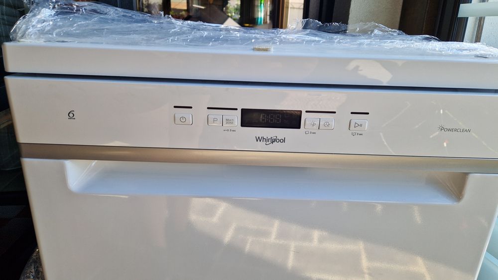 Masina de spalat vase Whirpool- ca noua