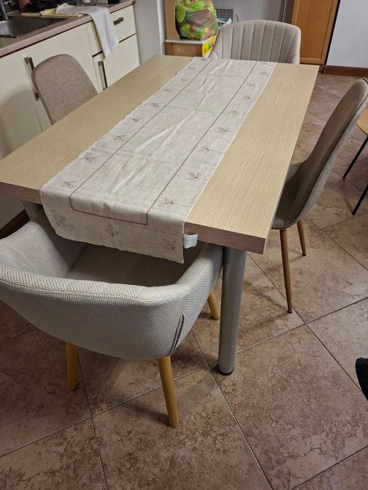 Трапезна маса за 6 човека