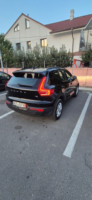 Volvo Xc 40 T2 Momentum Core 2 WD