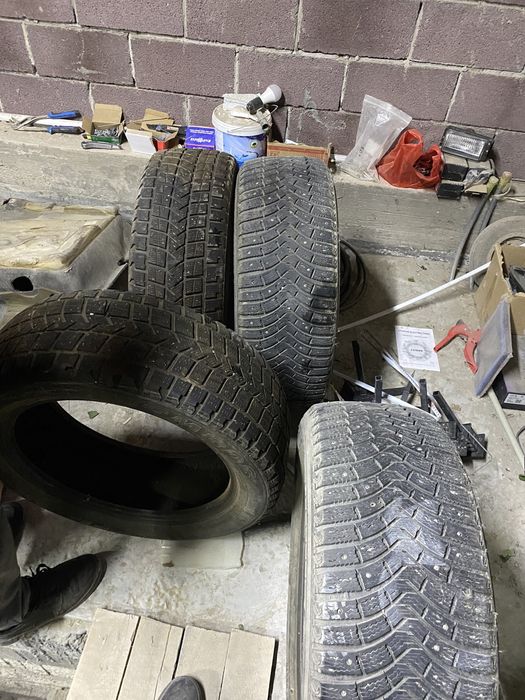 Зимние шины хорошем состояние