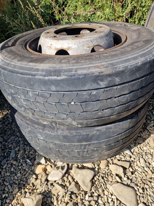 anvelope 285 70r19,5 cu jante