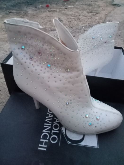 Продам срочно красивые полусапожки