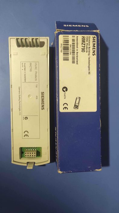 Panou de operare Siemens RMZ790 montare pe suprafata