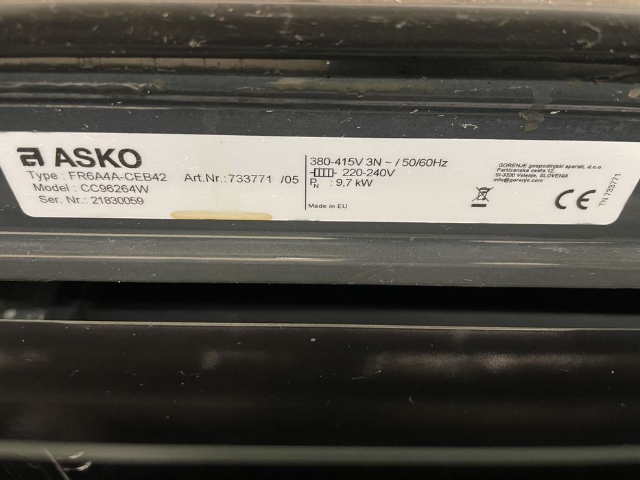 Vând 2 aragaze electrice Asko!
