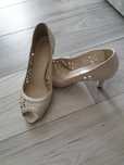 Vand pantofi de dama albi marimea 38