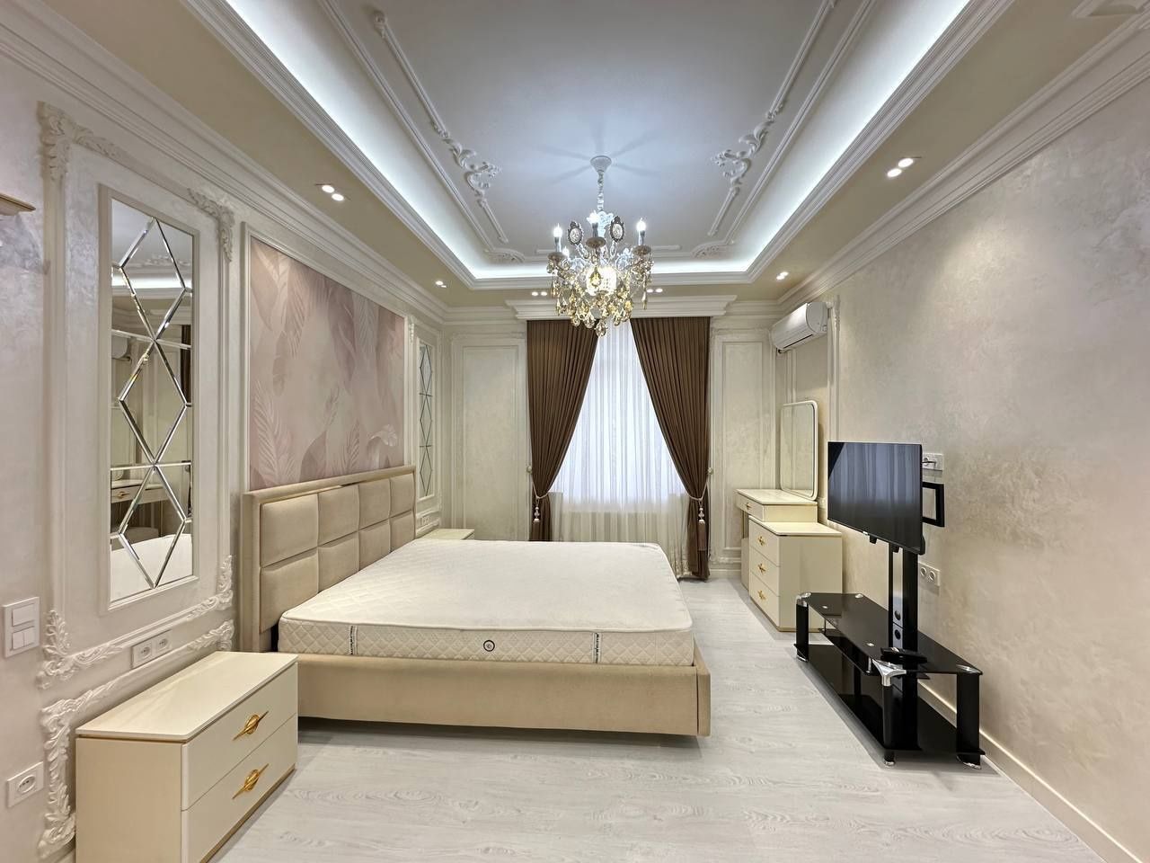 НОВОСТРОЙКА/ Паркентский/ 110м2 / 4/6/8/ 2 сан узла/ Парковочное место