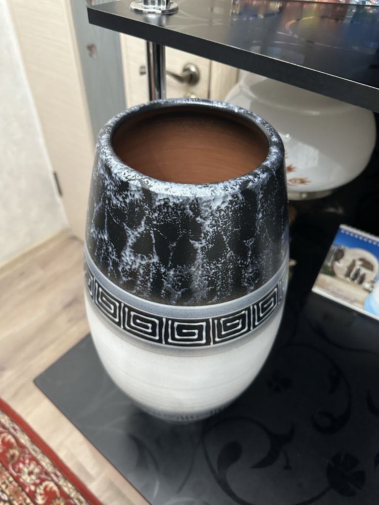 Ваза для цветов.