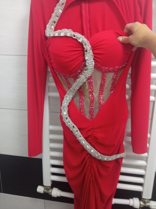 Vând urgent rochie ocazie deosebita