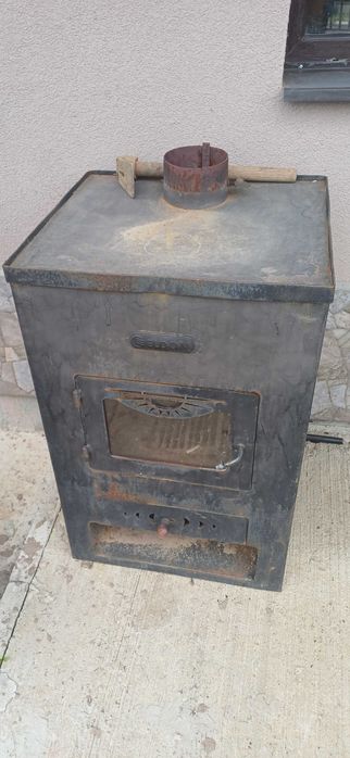 Печка на дърва тип камина