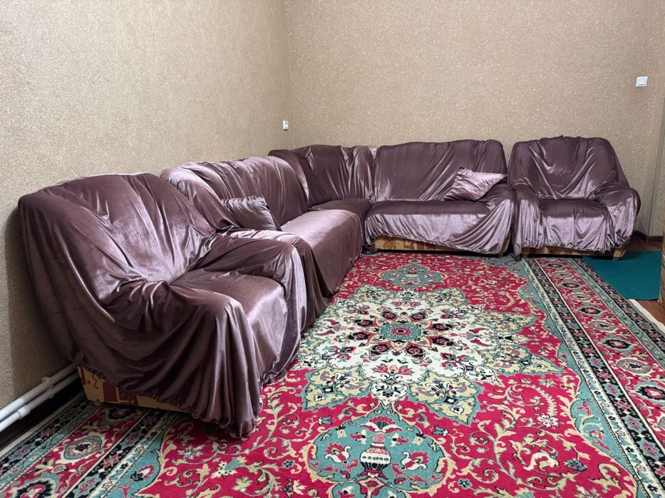 Уголок мебельный